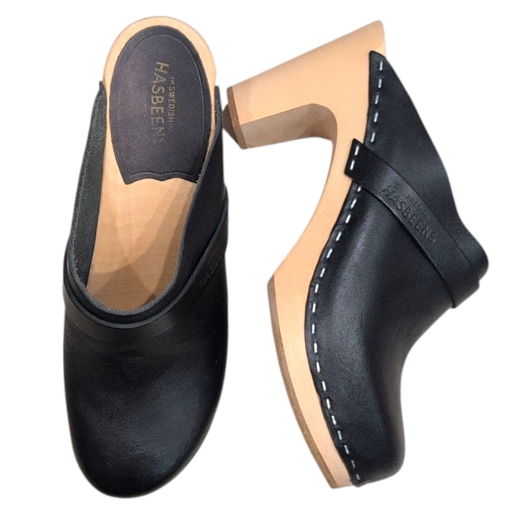 NWOB Swedish Hasbeens Black Classic Clogs 37